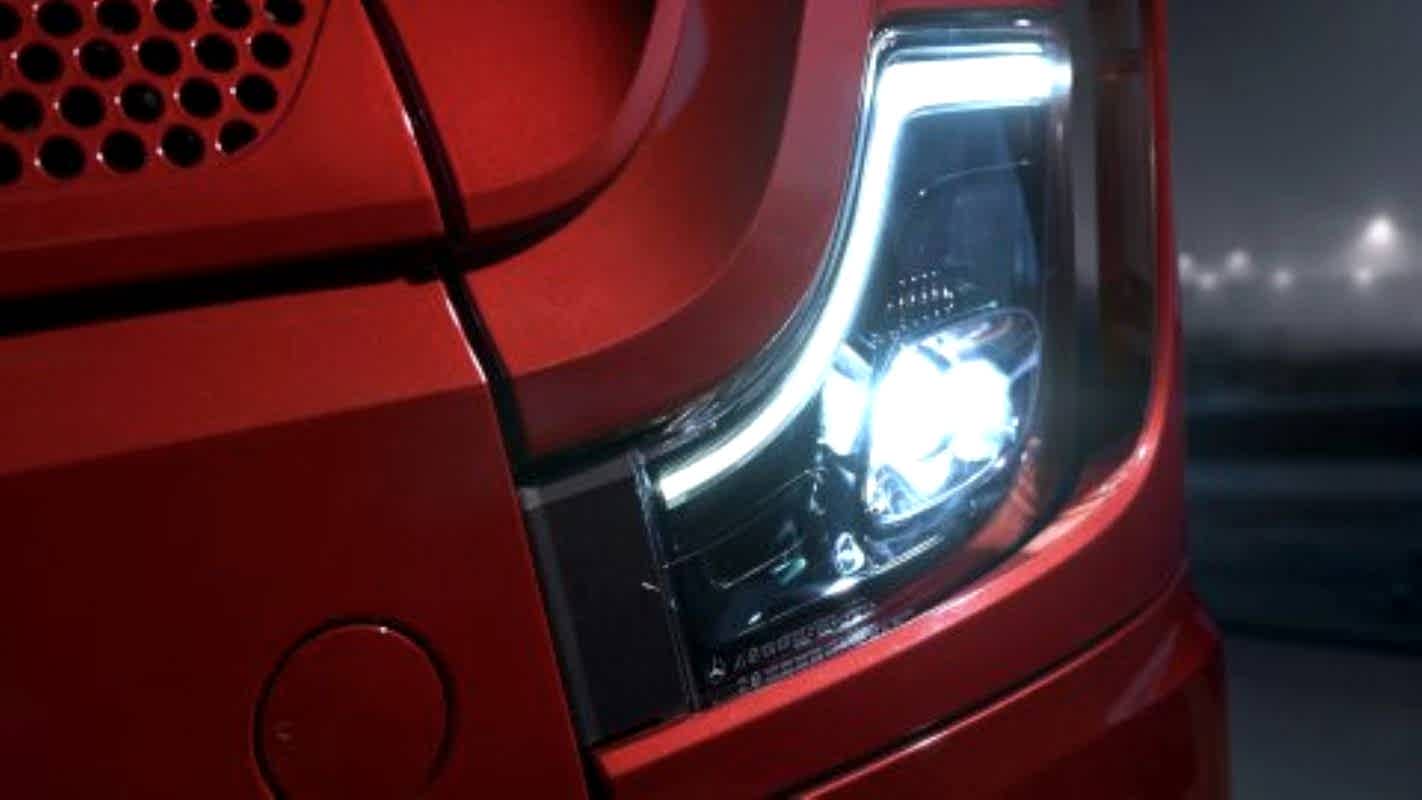 LED gündüz sürüş farı.