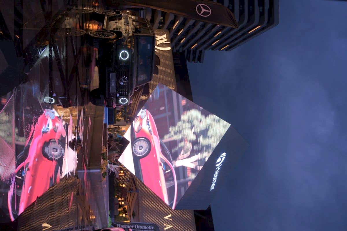 IWC Schaffhausen’in yüksek saatçilik geleneği ile Mercedes-Benz’in zamansız tasarımı aynı çizgide buluştu.