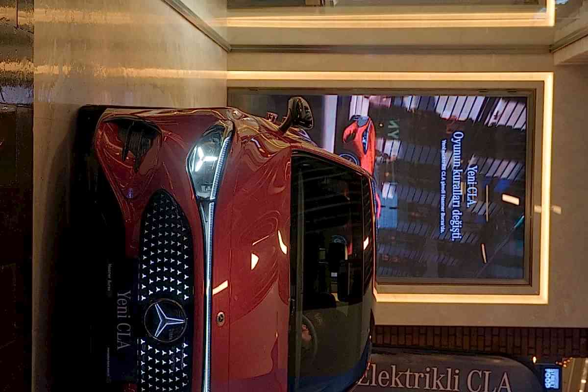 IWC Schaffhausen’in yüksek saatçilik geleneği ile Mercedes-Benz’in zamansız tasarımı aynı çizgide buluştu.