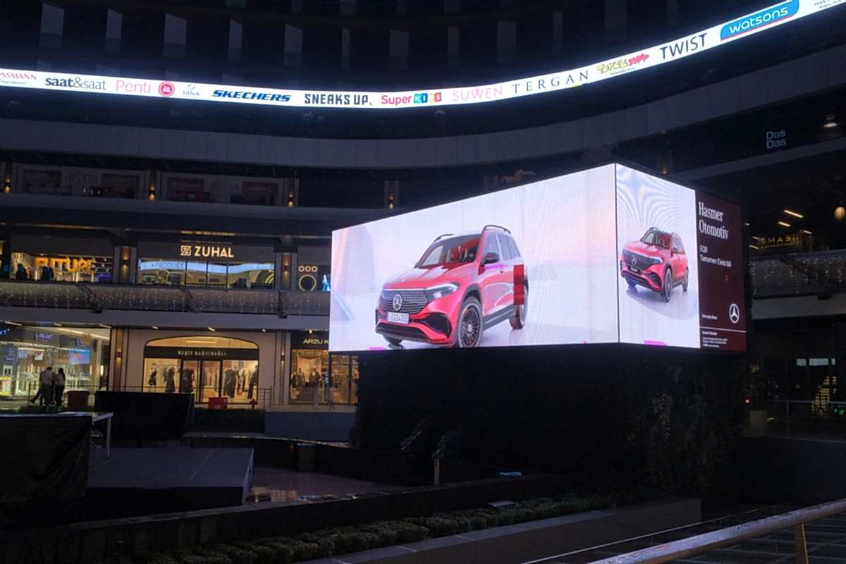 IWC Schaffhausen’in yüksek saatçilik geleneği ile Mercedes-Benz’in zamansız tasarımı aynı çizgide buluştu.