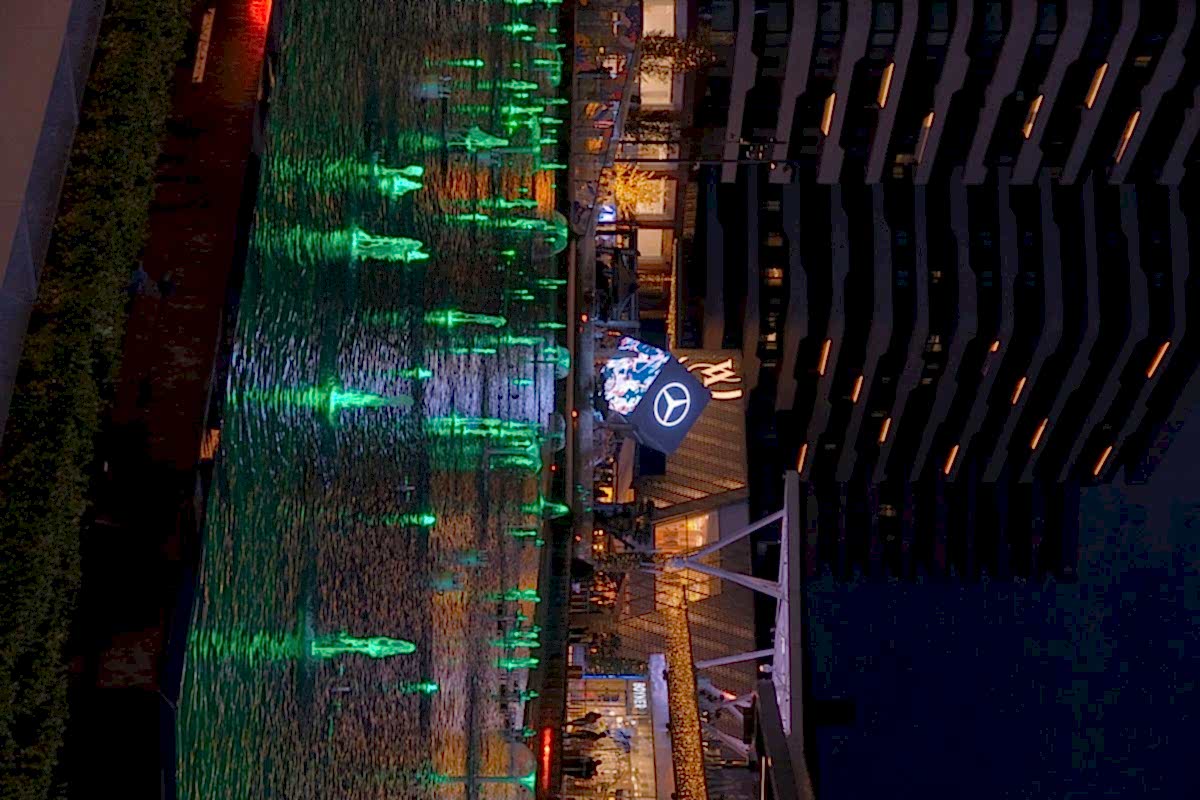 IWC Schaffhausen’in yüksek saatçilik geleneği ile Mercedes-Benz’in zamansız tasarımı aynı çizgide buluştu.