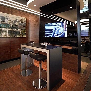 Burada yıldızları ağırlıyoruz.